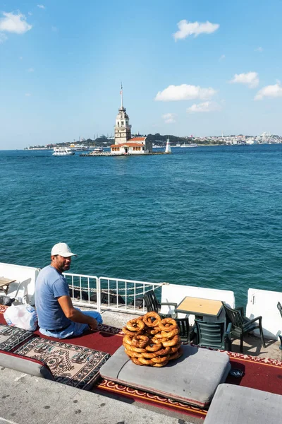 Istanbul Turkey September 2019 National Turkish Bread Simit Wicker Loaf — Stock Photo, Image