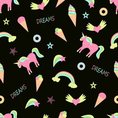Kusursuz masal çizimleri ve karakterler. Tek boynuzlu at gökkuşağı, bulutlar ve kalp. Siyah arka planda dondurma.