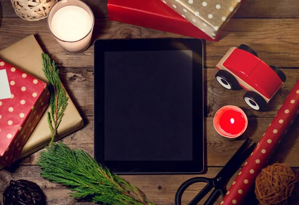 Tablet se burlan de un copyspace para navidad. aplicación de Navidad —  Fotos de Stock