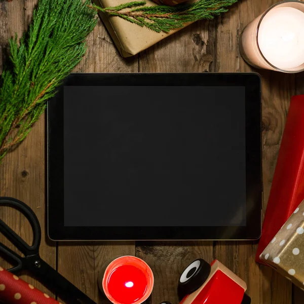 Tablet se burlan de un copyspace para navidad. aplicación de Navidad —  Fotos de Stock