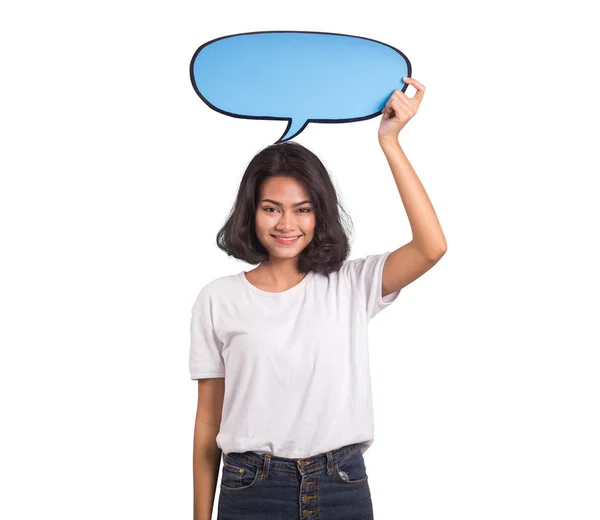 Hermosa mujer asiática con hablar burbuja sobre fondo blanco — Foto de Stock