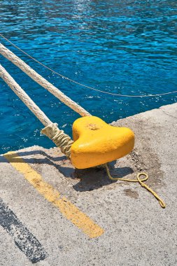 Bir baba ile demirleme beton