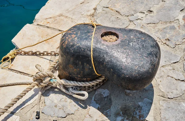 Bir baba ile demirleme beton