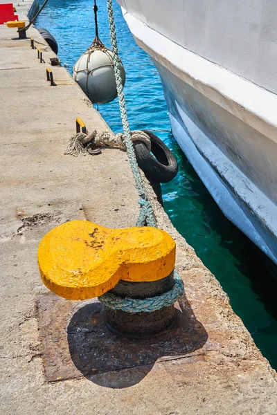 Bir baba ile demirleme beton