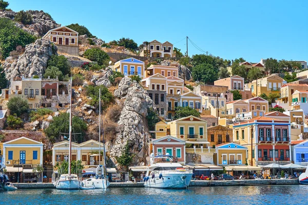 Symi Adası evleri