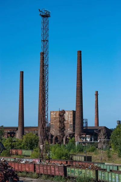 Metallurgische fabriek pijpen — Stockfoto