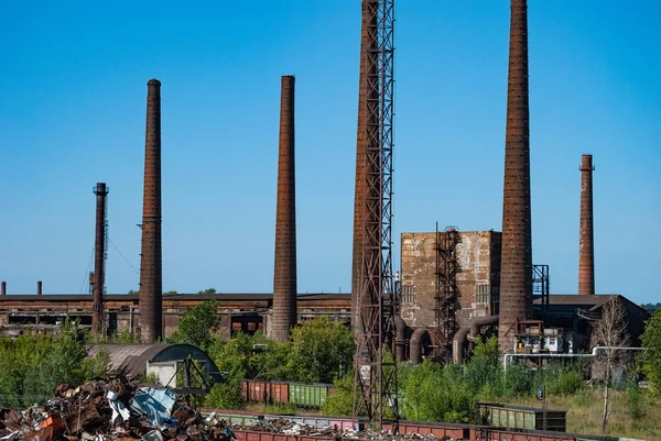 Metallurgische fabriek pijpen — Stockfoto