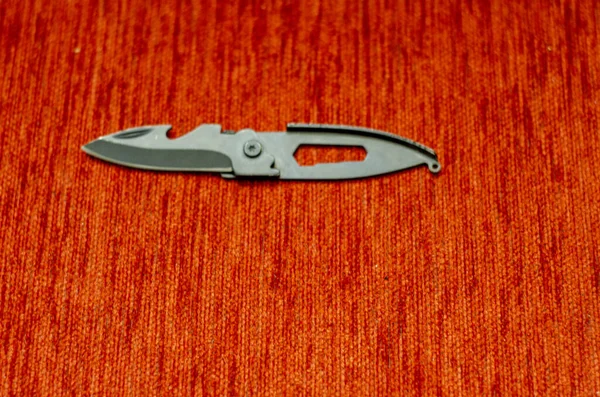 Hepsi tek bir bıçakta, EDC 'de, her gün bakım evinde.