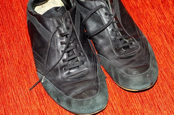 Παλιά Μαύρα Παπούτσια Περπάτημα Vintage Μαύρα Παπούτσια Περπάτημα — Φωτογραφία Αρχείου