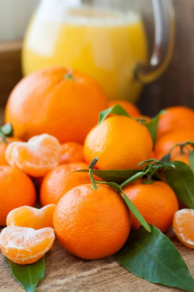 Naranja jugosa mandarinas —  Fotos de Stock