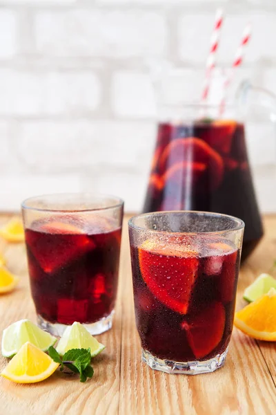 Piros Sangria-val fuits — Stock Fotó