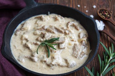 Rosemary ile et güveç