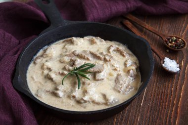 Rosemary ile et güveç