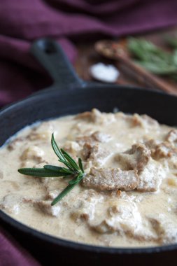 Rosemary ile et güveç