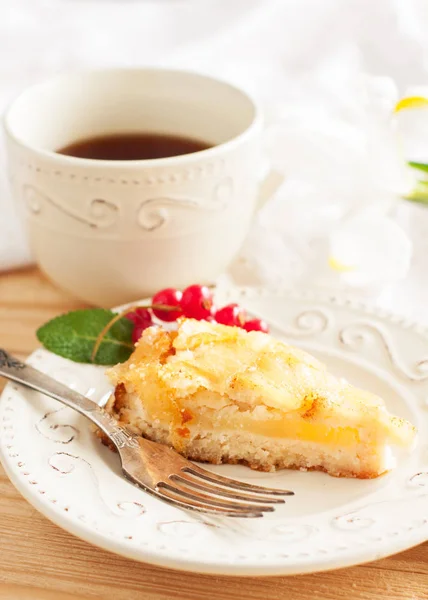 Piece of Hawaiian Tea Cake — Stock Photo, Image