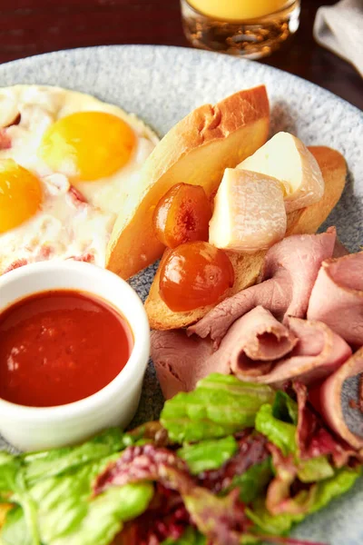 Café Manhã Inglês Completo Incluindo Presunto Ovo Com Bacon Batatas — Fotografia de Stock