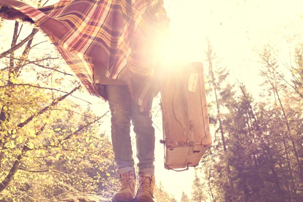 Buongiorno nuovo giorno, un nuovo viaggio per una donna hippie — Foto Stock