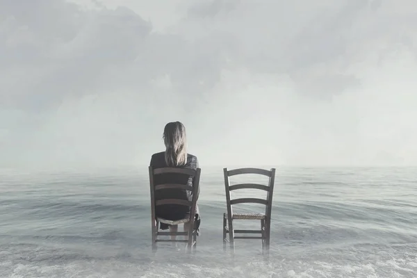 Einsame Frau Sitzt Neben Dem Leeren Stuhl Ihres Geliebten — Stockfoto
