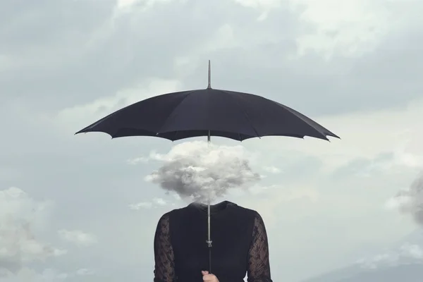 Mujer Elegante Con Cabeza Nube Protegiéndose Lluvia Con Paraguas —  Fotos de Stock