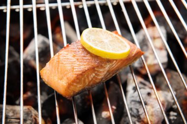 Alevli ızgara limonlu ızgara somon