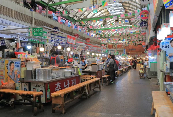 Рынок Кванджан Сеул Южная Корея — стоковое фото