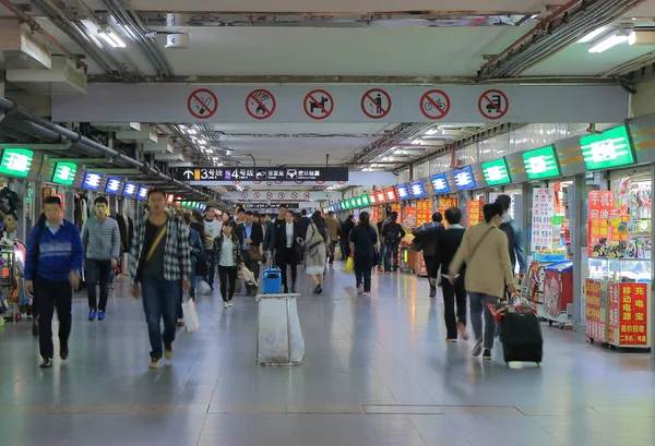 Metrostation shopping arcade China Shanghai — Stockfoto