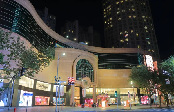 Times Square shopping mall Shanghai Kina — Stockfoto