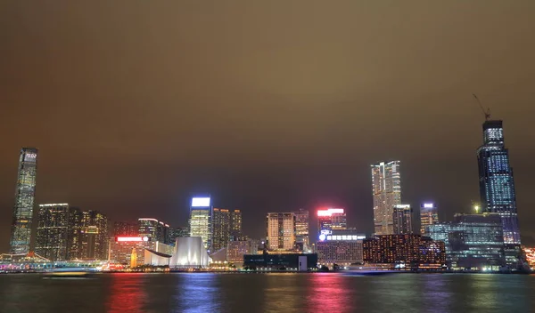 Hong Kong Kowloon paesaggio urbano notturno — Foto Stock