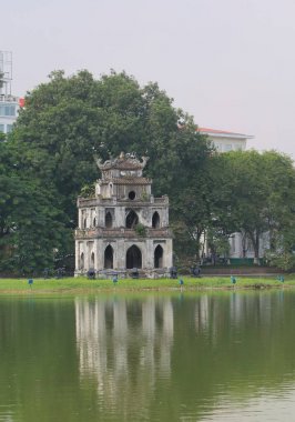 Hanoi Vietnam 'daki Hoan Kiem Gölü şehri