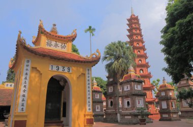 Tran Quoc temple pagoda Hanoi Vietnam