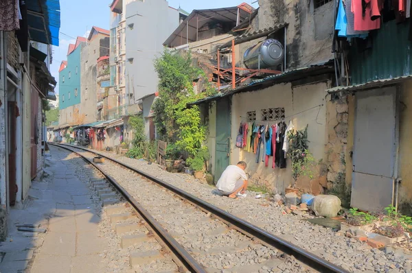 Railway track street cityscape Hanoi Vietnam — Stock Photo, Image