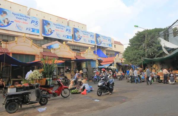 Hanoi Old Quarter street market cityscape Vietnam — Stock Photo, Image