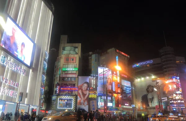Ximen nákupní čtvrti Noční panoráma Tchaj-pej Tchaj-wan — Stock fotografie