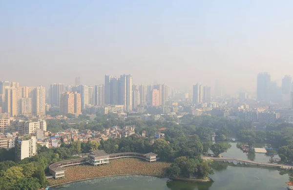 Liwan lake park stadsgezicht Guangzhou China — Stockfoto