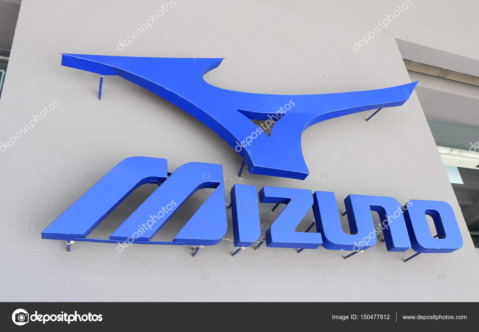 mizuno wave kazan olive