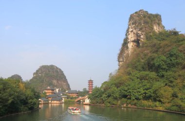 Brokar Hill pagoda landcape Guilin Çin katlanmış