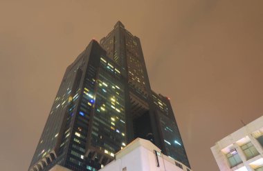 85 gökyüzü kule gökdelen Kaohsiung Tayvan
