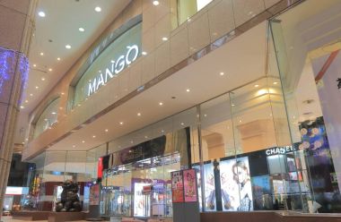 Mango Bayan giyim mağaza Kaohsiung Tayvan