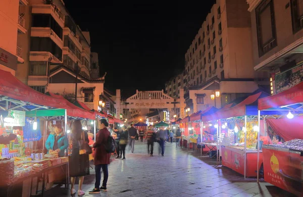 Xicheng compras calle mercado nocturno paisaje urbano Guilin China — Foto de Stock