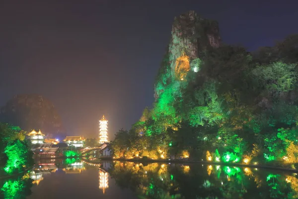 Gevouwen Brocade Hill pagode Systembolaget Guilin China — Stockfoto