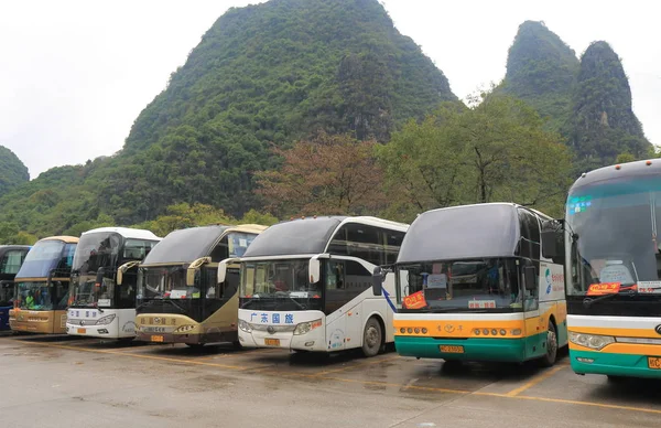 รถทัวร์ท่องเที่ยว Xingping ประเทศจีน — ภาพถ่ายสต็อก