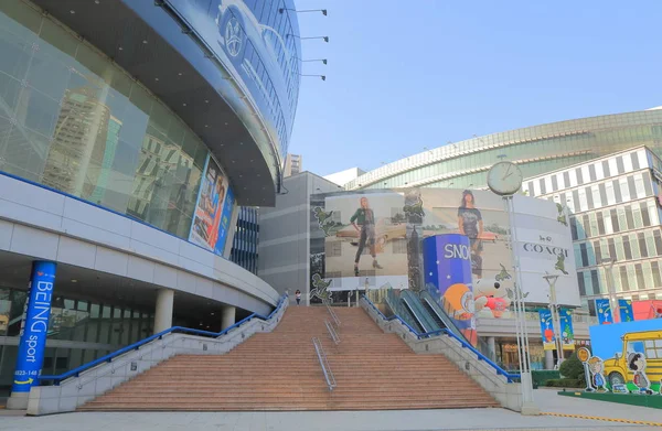 Торговый центр Kaoshing Arena Kaohsiung Taiwan — стоковое фото