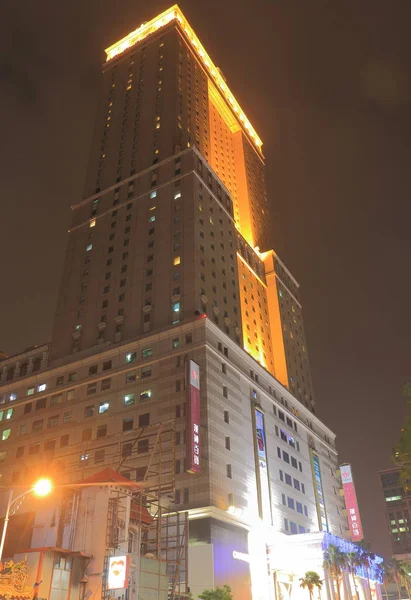 Hanshin obchodní dům mrakodrap Kao-siung Tchaj-wan — Stock fotografie