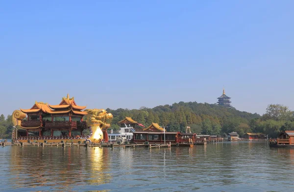 Oeste barco de cruzeiro lago Hangzhou China — Fotografia de Stock