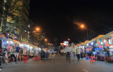 Ben Thanh gece pazarı Ho Chi Minh Şehri Vietnam