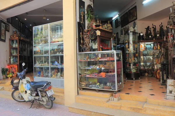 Antique shop pouliční Ho Či Minovo Město Saigon Vietnam — Stock fotografie