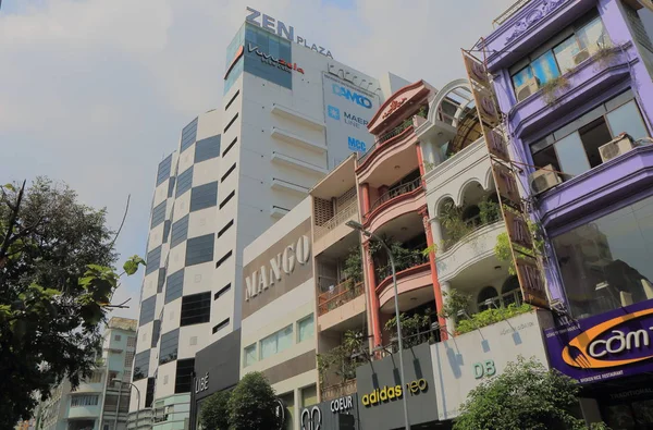 Centro comercial Zen Plaza Ciudad Ho Chi Minh Saigón Vietnam — Foto de Stock