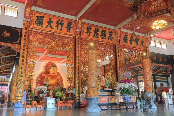 Vinh Nghiem pagoda temple Ho Chi Minh City Saigon Vietnam — Stok fotoğraf