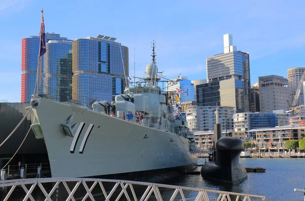 戦争船ダーリング ハーバー シドニー都市景観 — ストック写真