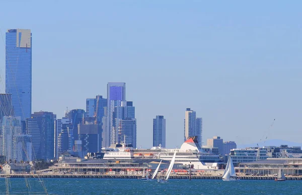 Melbourne havn færge terminal cityscape Australien - Stock-foto